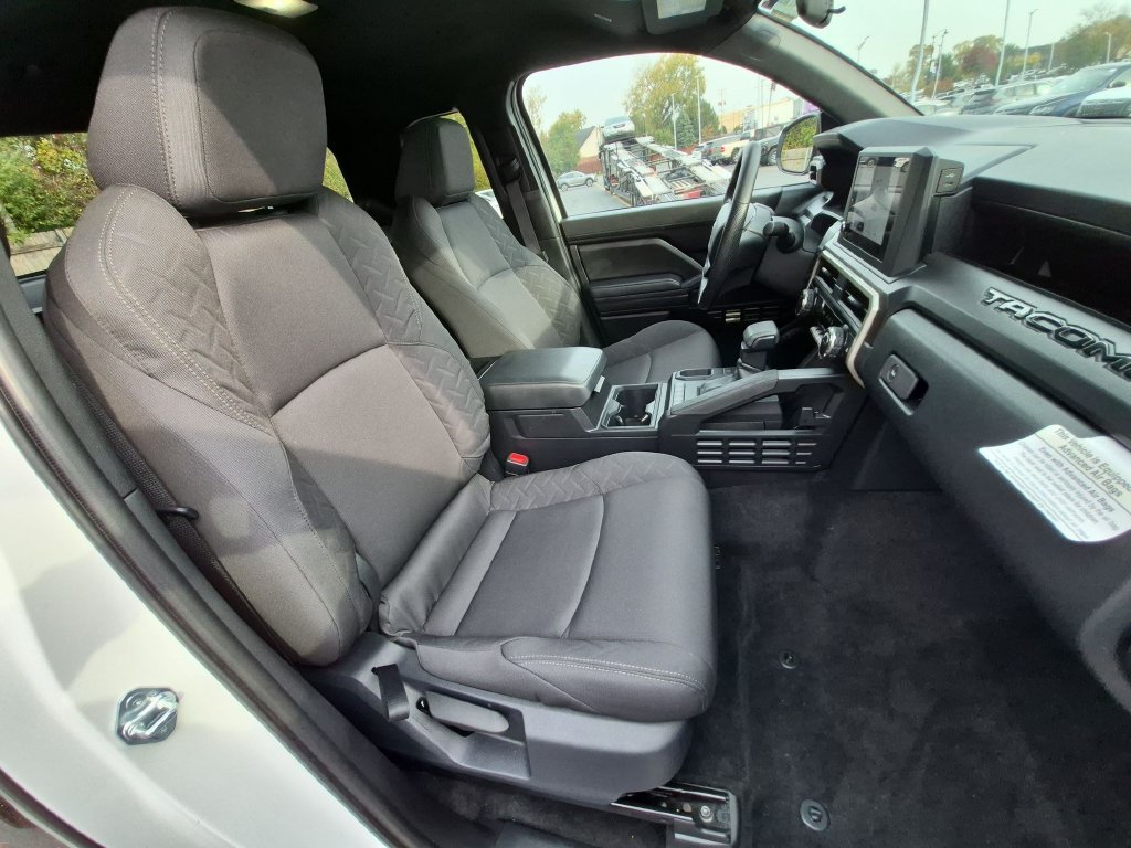 Used 2025 Toyota Tacoma SR RWD image 16