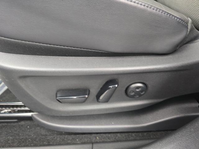 Used 2023 Nissan Ariya FWD image 24