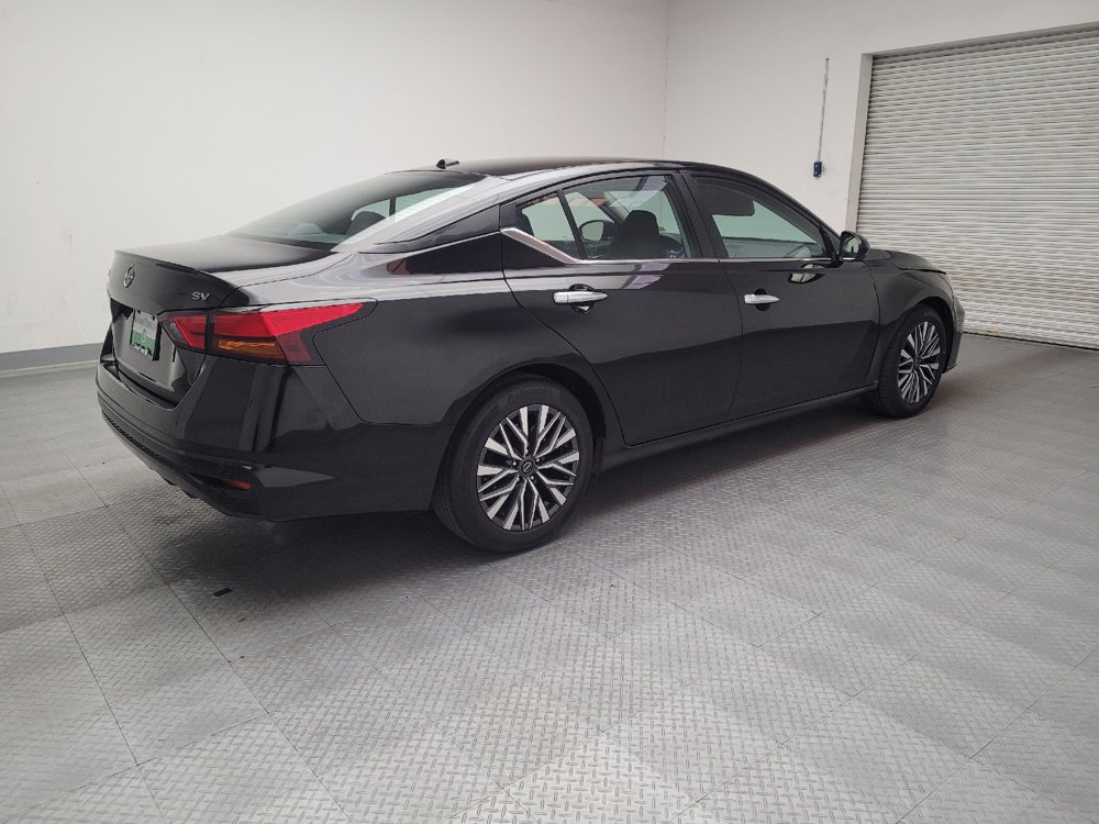 Used 2023 Nissan Altima 2.5 SV image 10