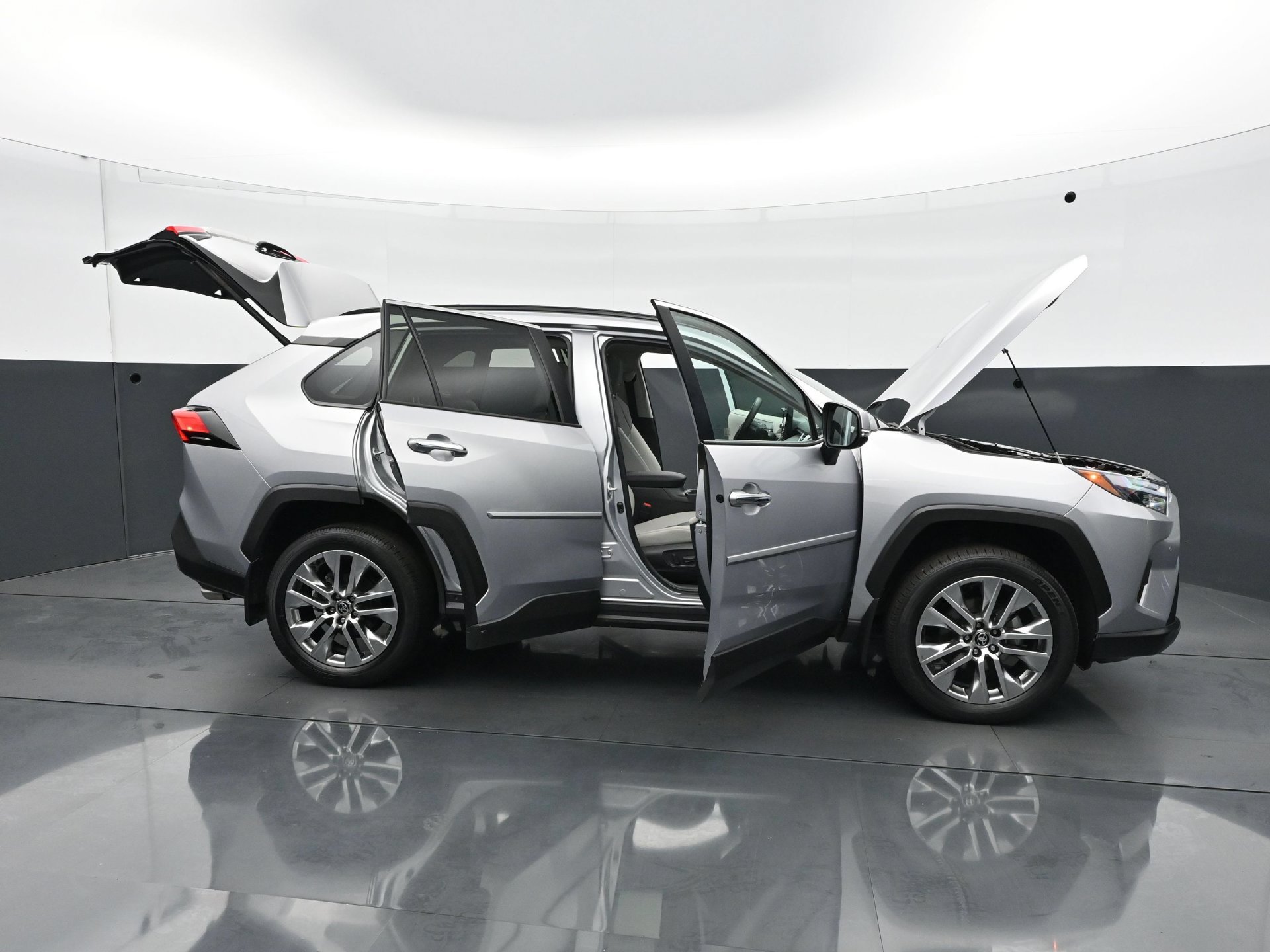 Used 2024 Toyota RAV4 Limited w/ Weather Package AWD/4WD image 39