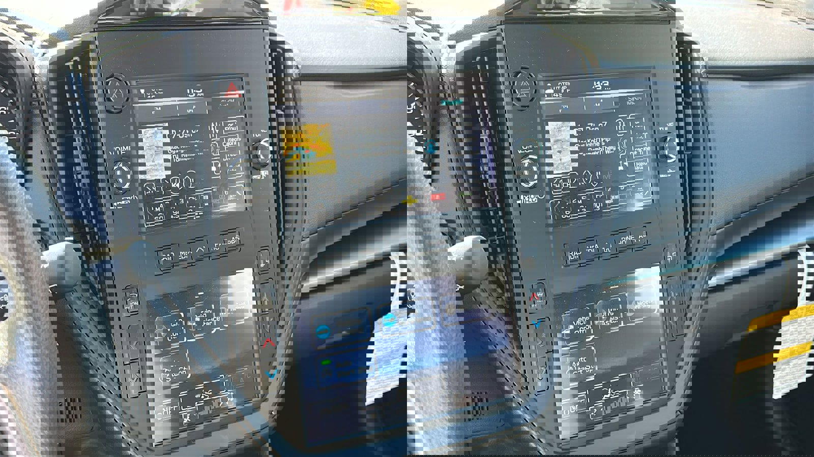 Certified 2025 Subaru Impreza 2.0i image 14