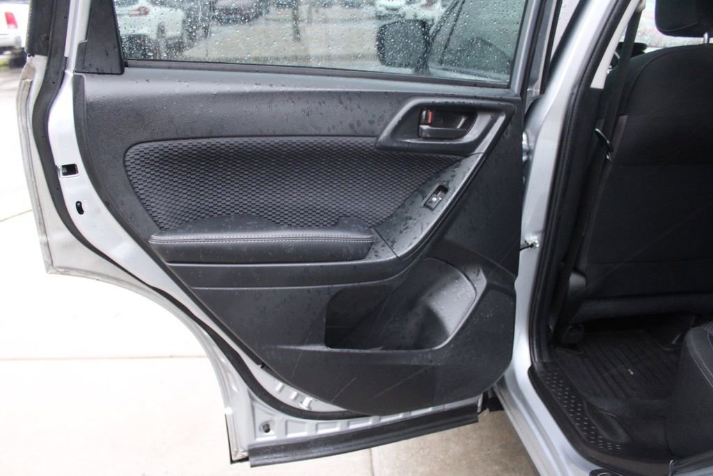 Used 2018 Subaru Forester 2.5i w/ Alloy Wheel Package image 25