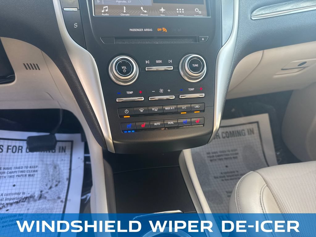 Used 2017 Lincoln MKC Reserve w/ Lincoln MKC Climate Package AWD/4WD image 18
