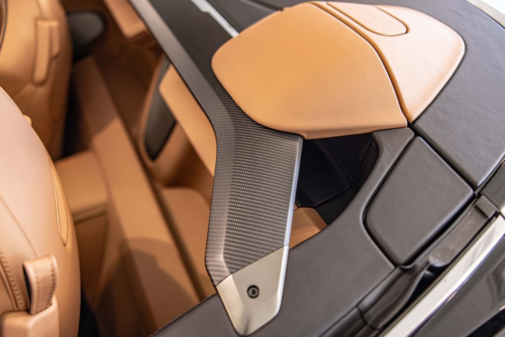 New 2026 Aston Martin Vanquish Convertible RWD image 11