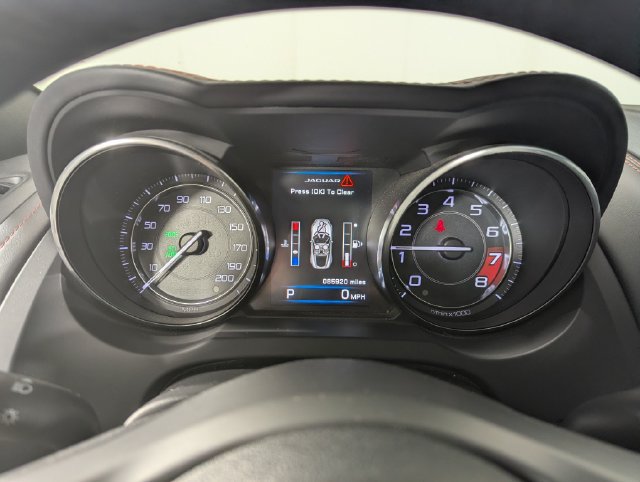 Used 2015 Jaguar F-TYPE R RWD image 12