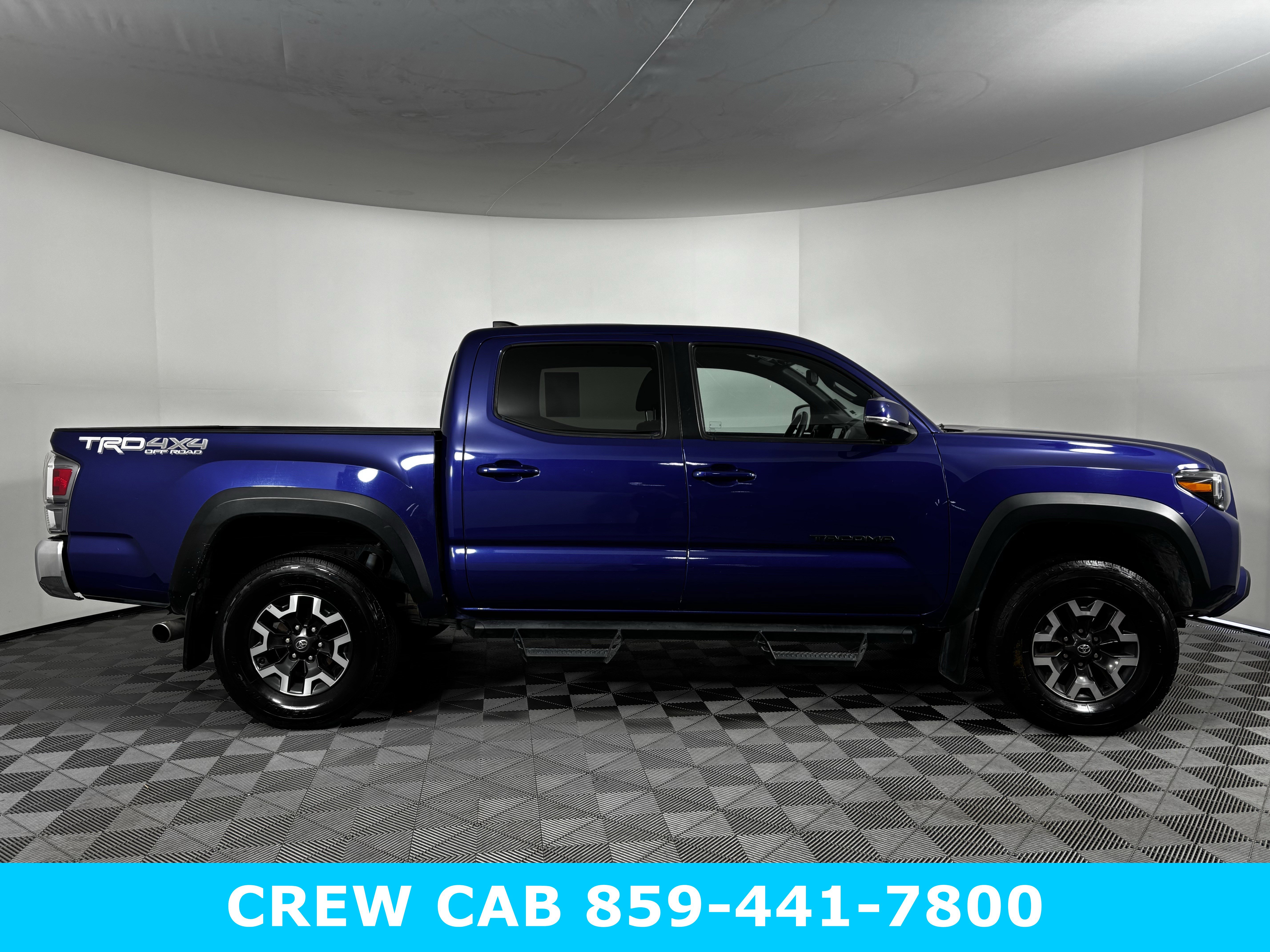 Used 2022 Toyota Tacoma TRD Off-Road image 10