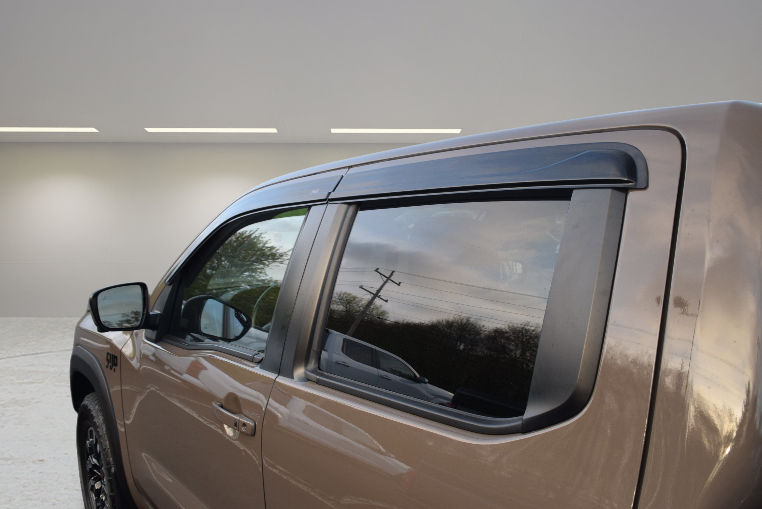Used 2023 Nissan Frontier PRO-4X w/ Pro Convenience Package AWD/4WD image 9