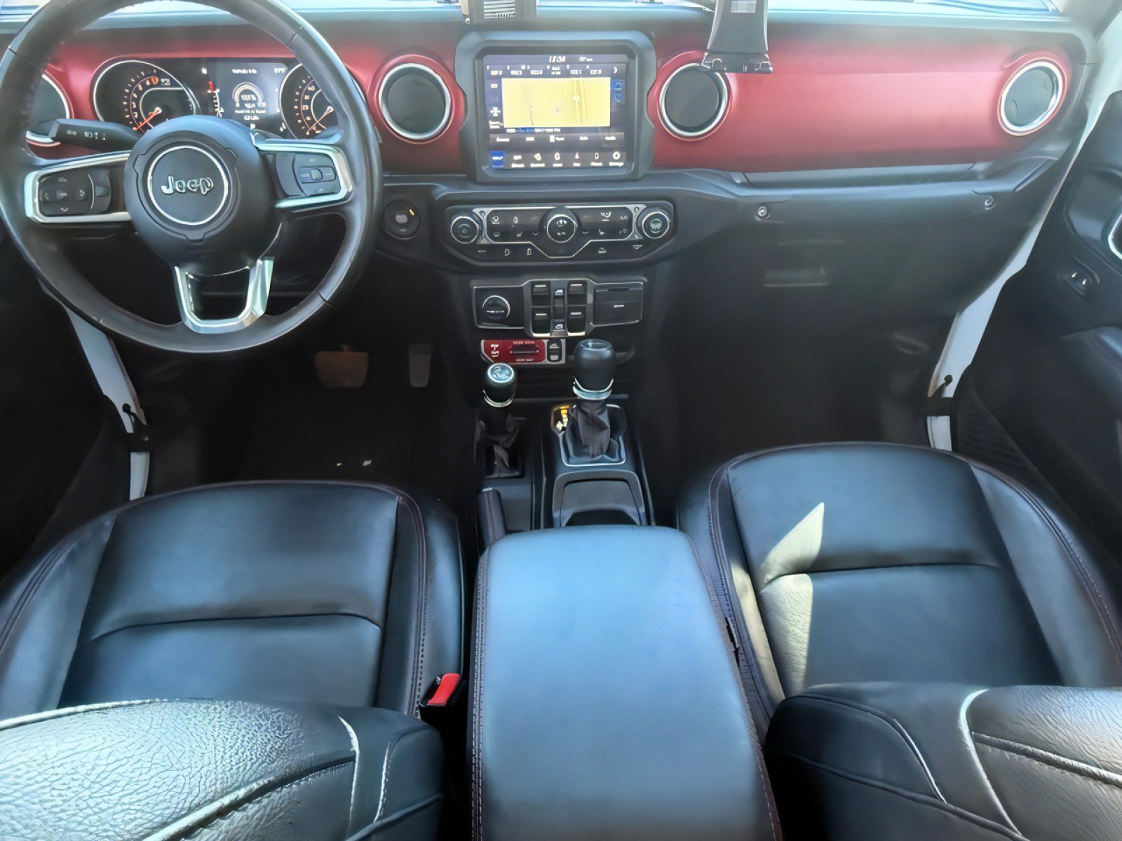 Used 2023 Jeep Gladiator Rubicon w/ Cold Weather Group image 14