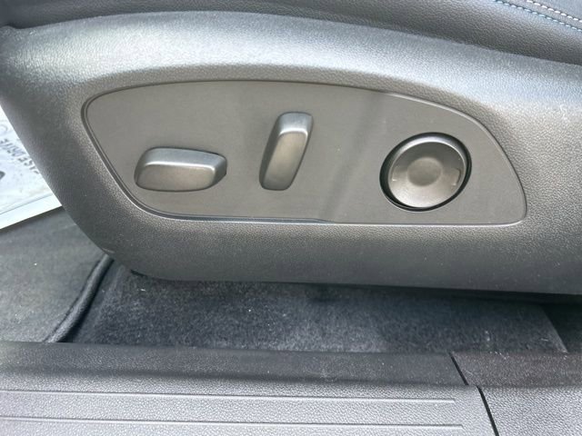 New 2026 Chevrolet Equinox EV LT image 16