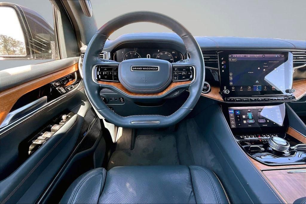 Used 2022 Jeep Grand Wagoneer Series II w/ Flexible Seating Group image 5