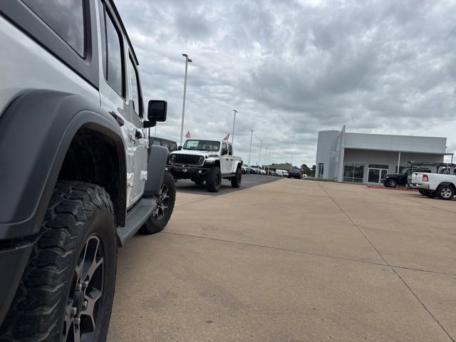 Used 2018 Jeep Wrangler Unlimited Rubicon AWD/4WD image 13