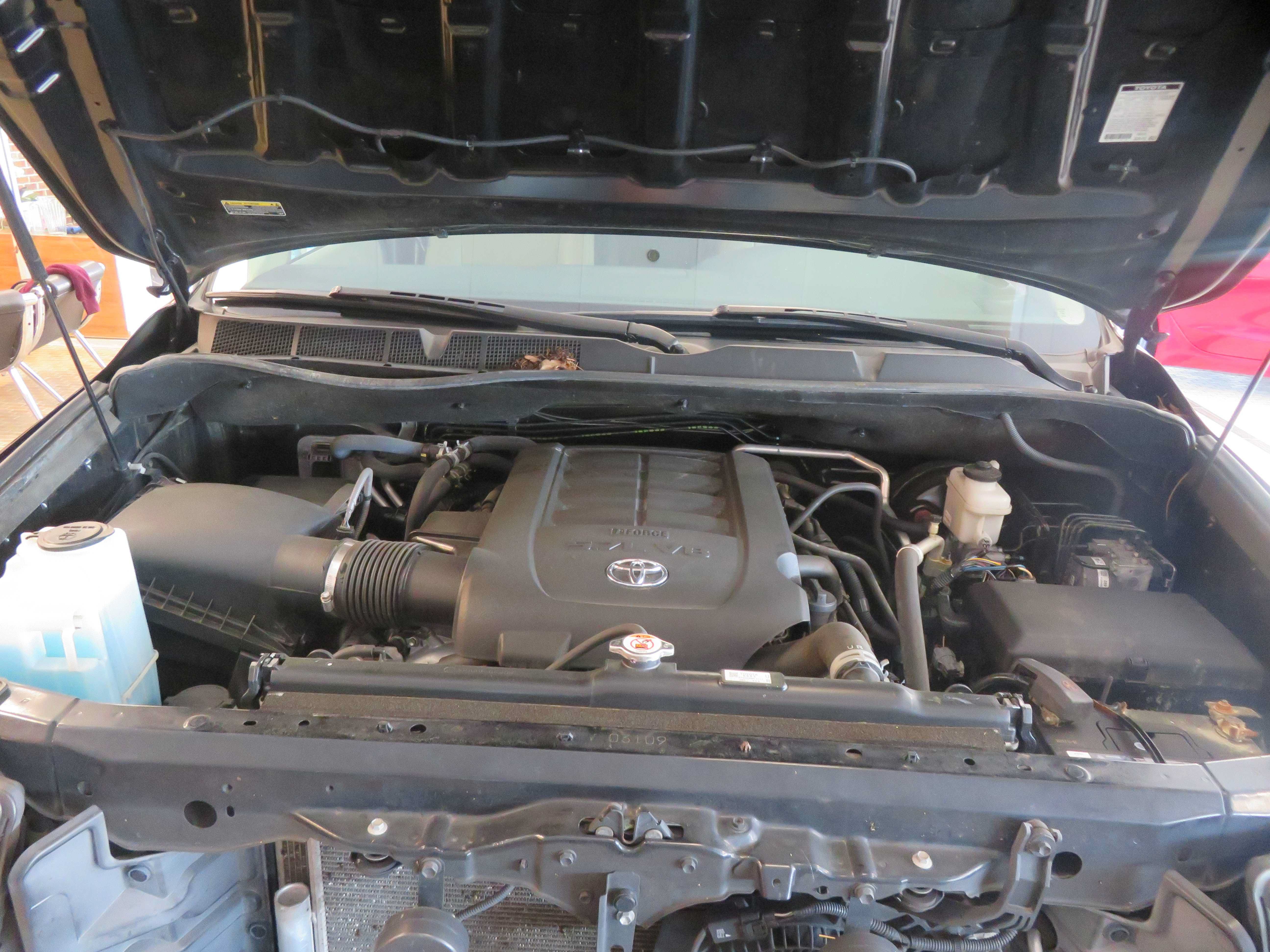 Used 2020 Toyota Sequoia Limited w/ Safety & Convenience Package AWD/4WD image 67