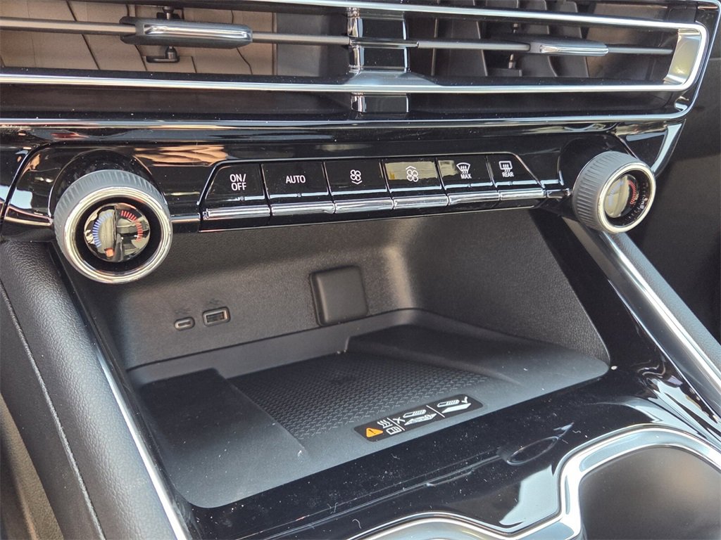 New 2026 Chevrolet Traverse LT w/ Enhanced Driving Package image 22