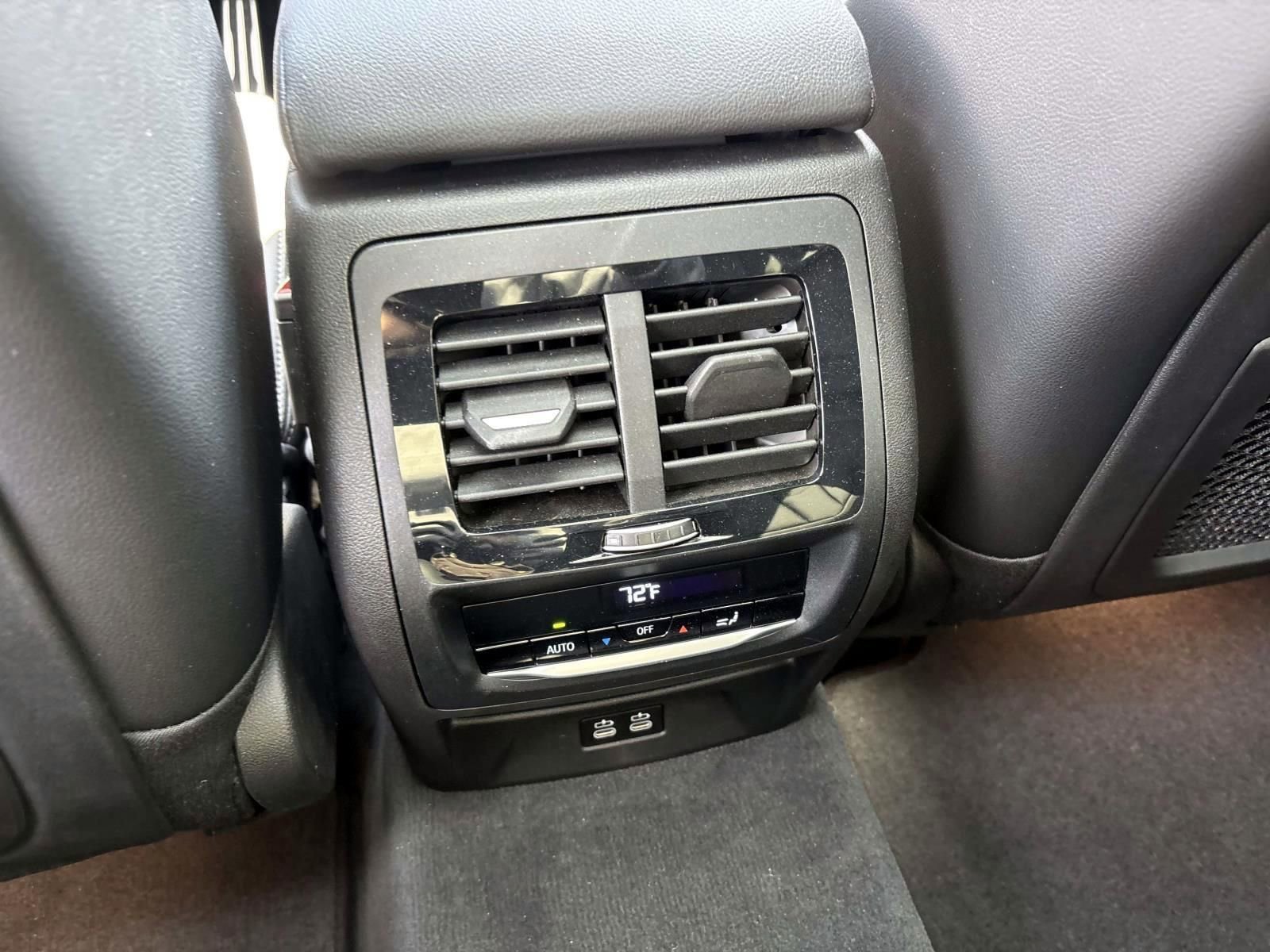 Used 2025 BMW X4 xDrive30i w/ M Sport Package AWD/4WD image 33