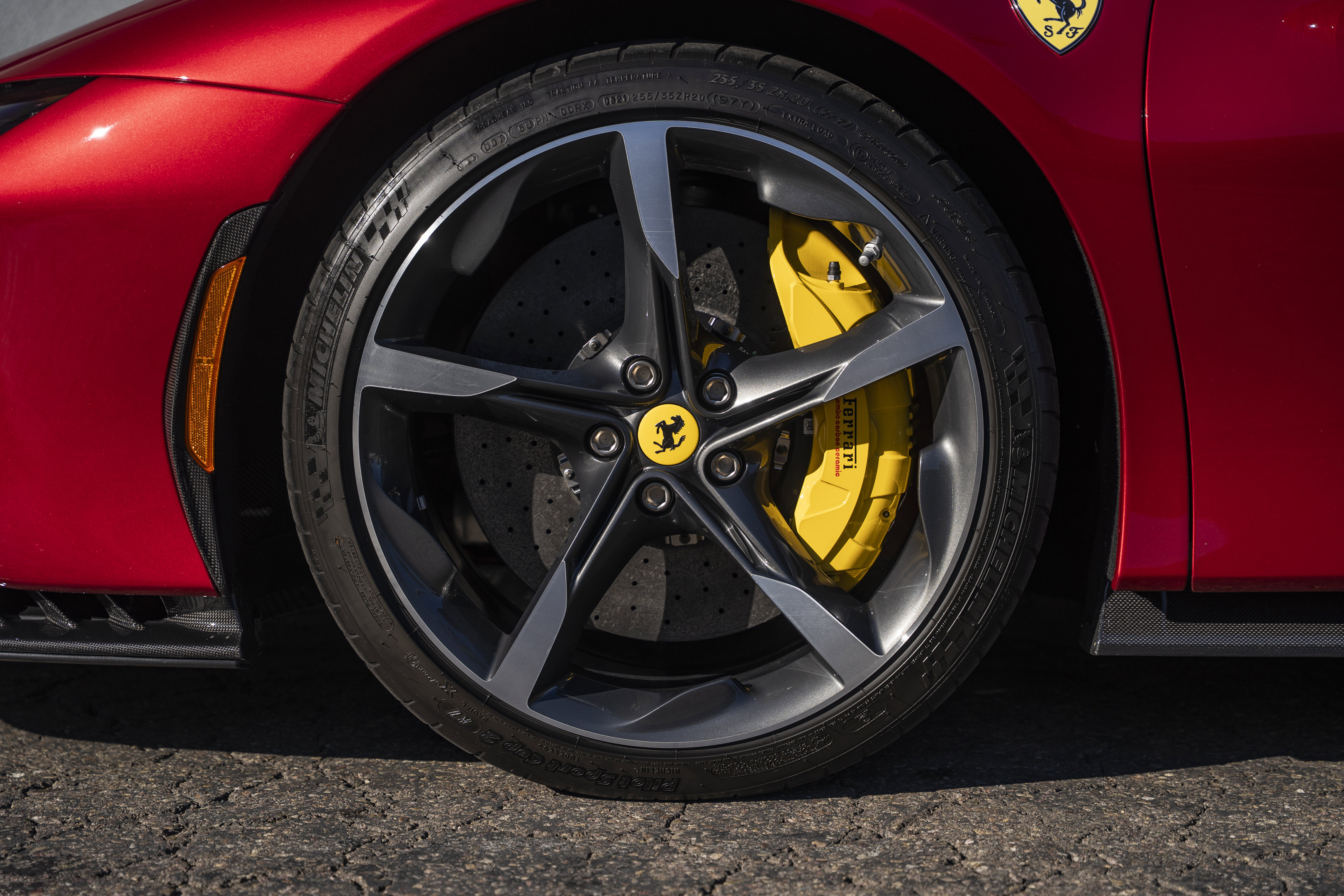 Used 2022 Ferrari SF90 Spider image 31