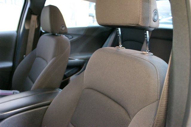 Used 2023 Chevrolet Malibu LT FWD image 18