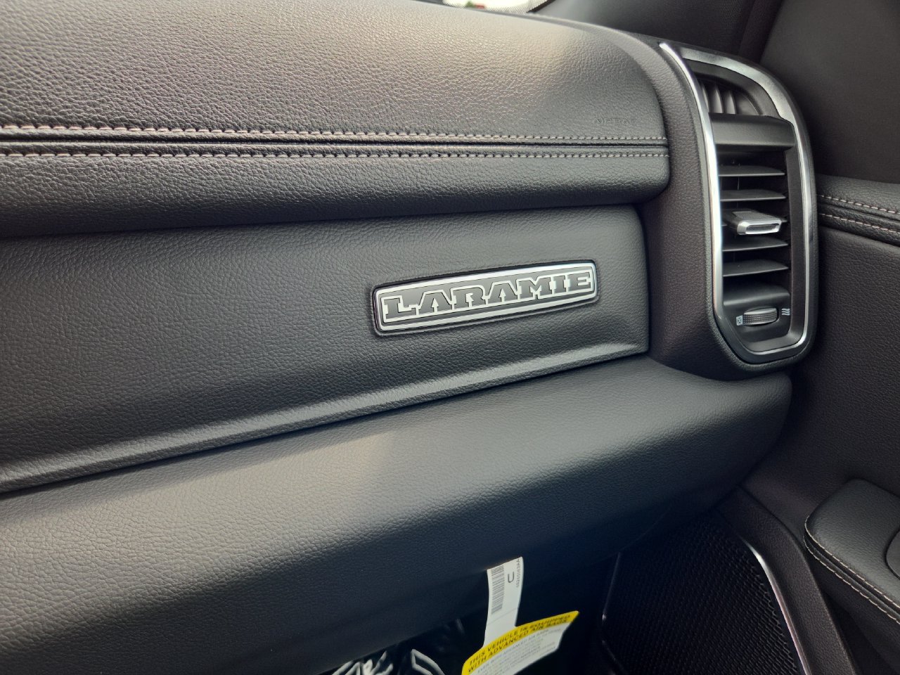 New 2026 RAM 1500 Laramie w/ Sport Appearance Package AWD/4WD image 23