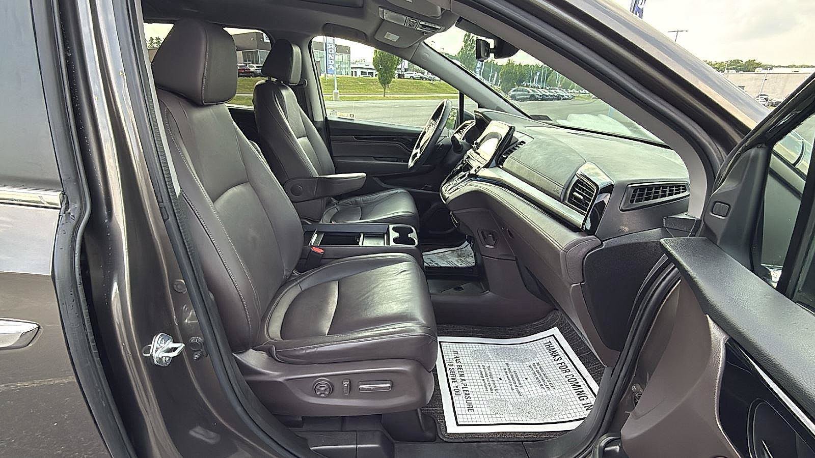Used 2023 Honda Odyssey Touring image 16