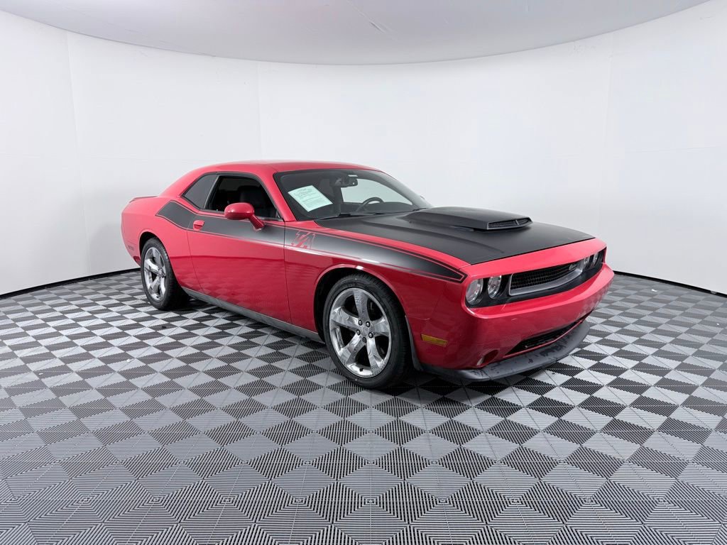 Used 2014 Dodge Challenger R/T image 2