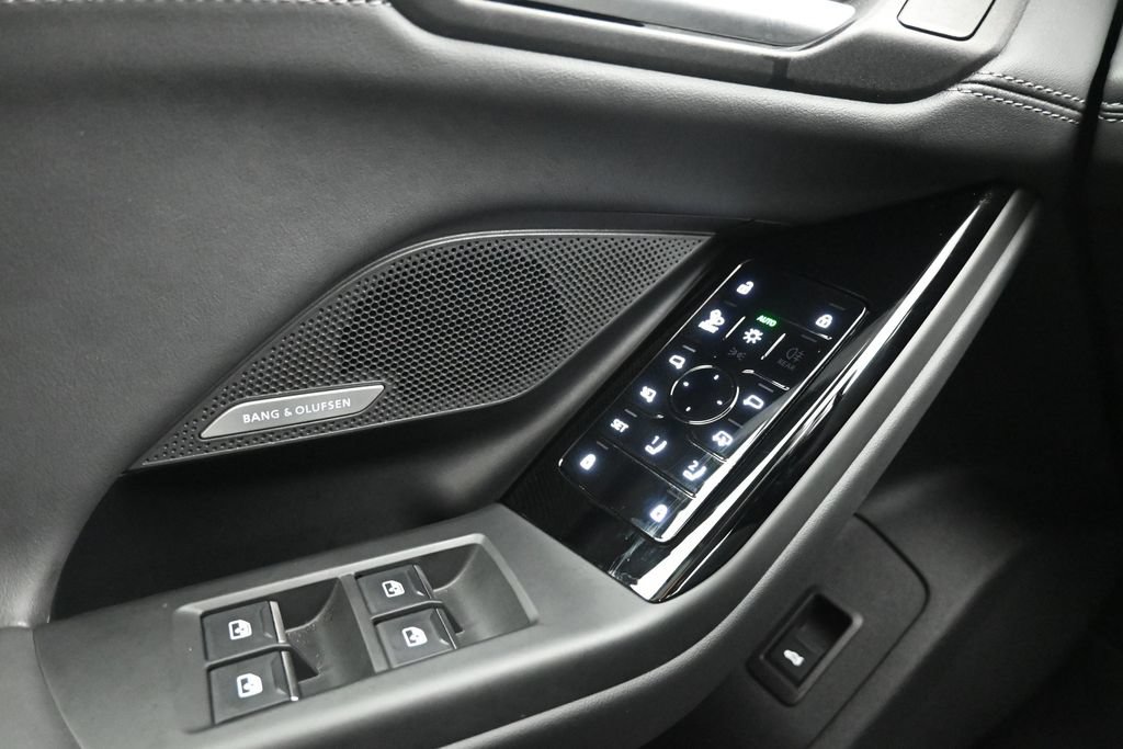 Used 2025 Audi A6 e-tron Prestige w/ Black Warm Weather Package AWD/4WD image 27