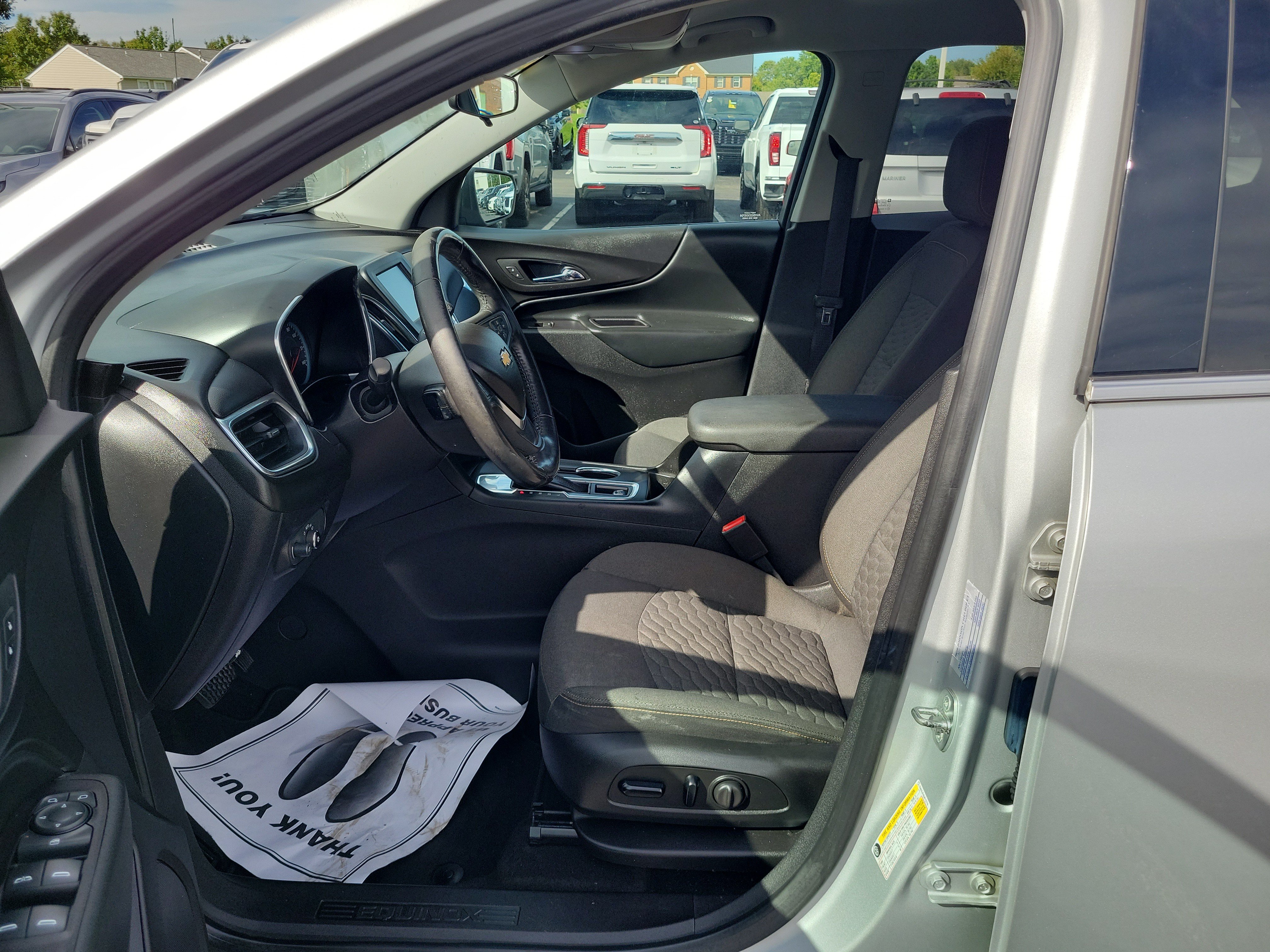 Used 2018 Chevrolet Equinox LT FWD image 16
