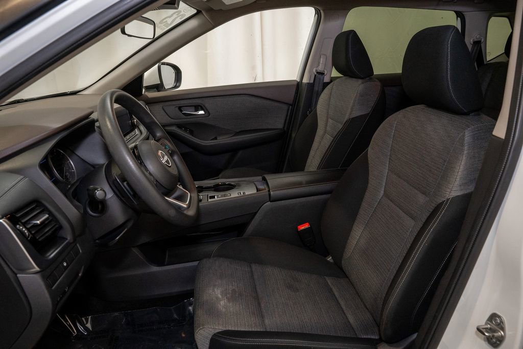 Used 2023 Nissan Rogue SV image 10