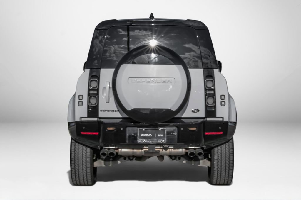 Used 2023 Land Rover Defender 110 V8 AWD/4WD image 7