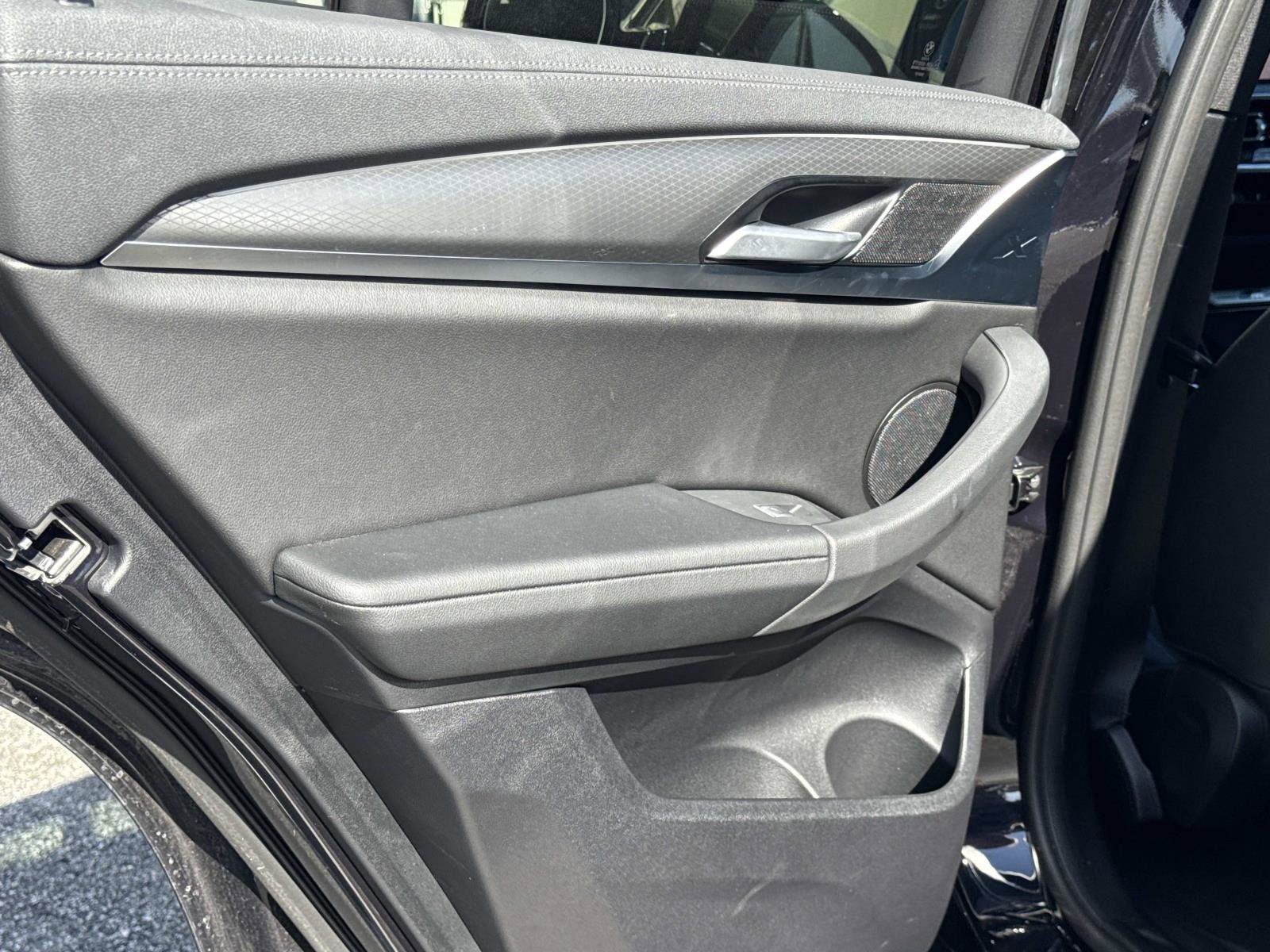 Used 2025 BMW X4 M40i image 12