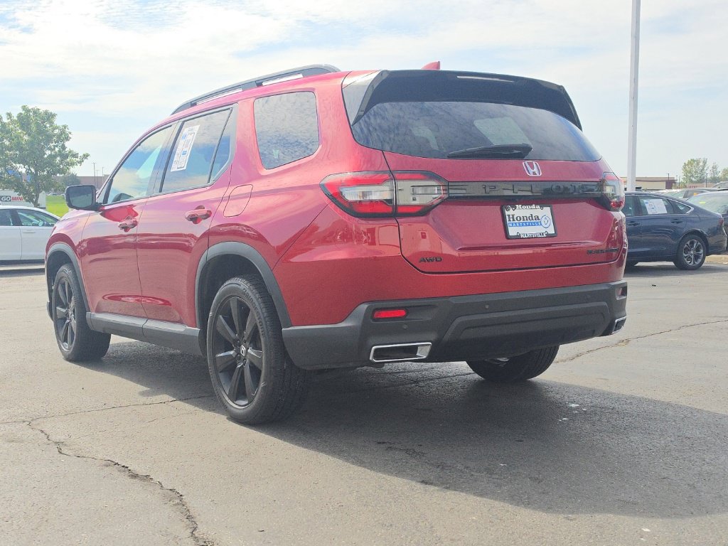 Certified 2025 Honda Pilot Black Edition image 5