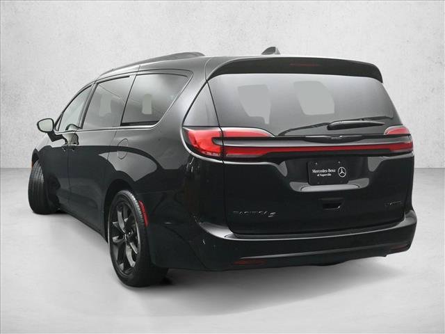 Used 2025 Chrysler Pacifica Limited FWD image 5