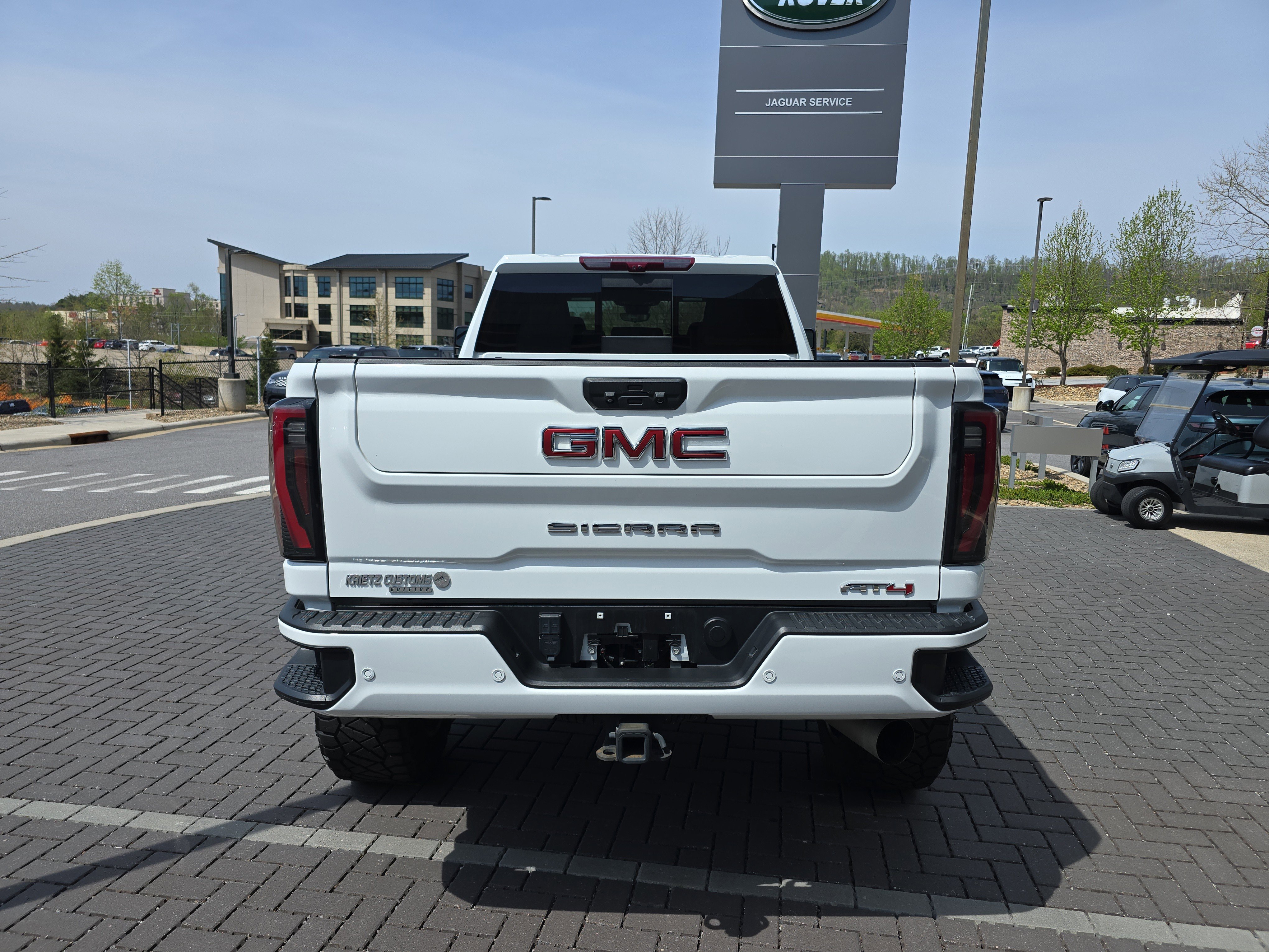 Used 2024 GMC Sierra 2500 AT4 w/ AT4 Premium Plus Package image 5