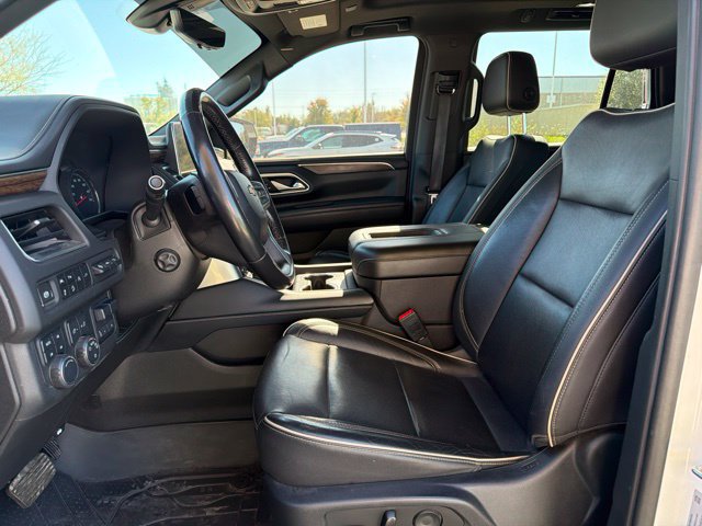 Used 2021 Chevrolet Tahoe Premier w/ Premium Package AWD/4WD image 17