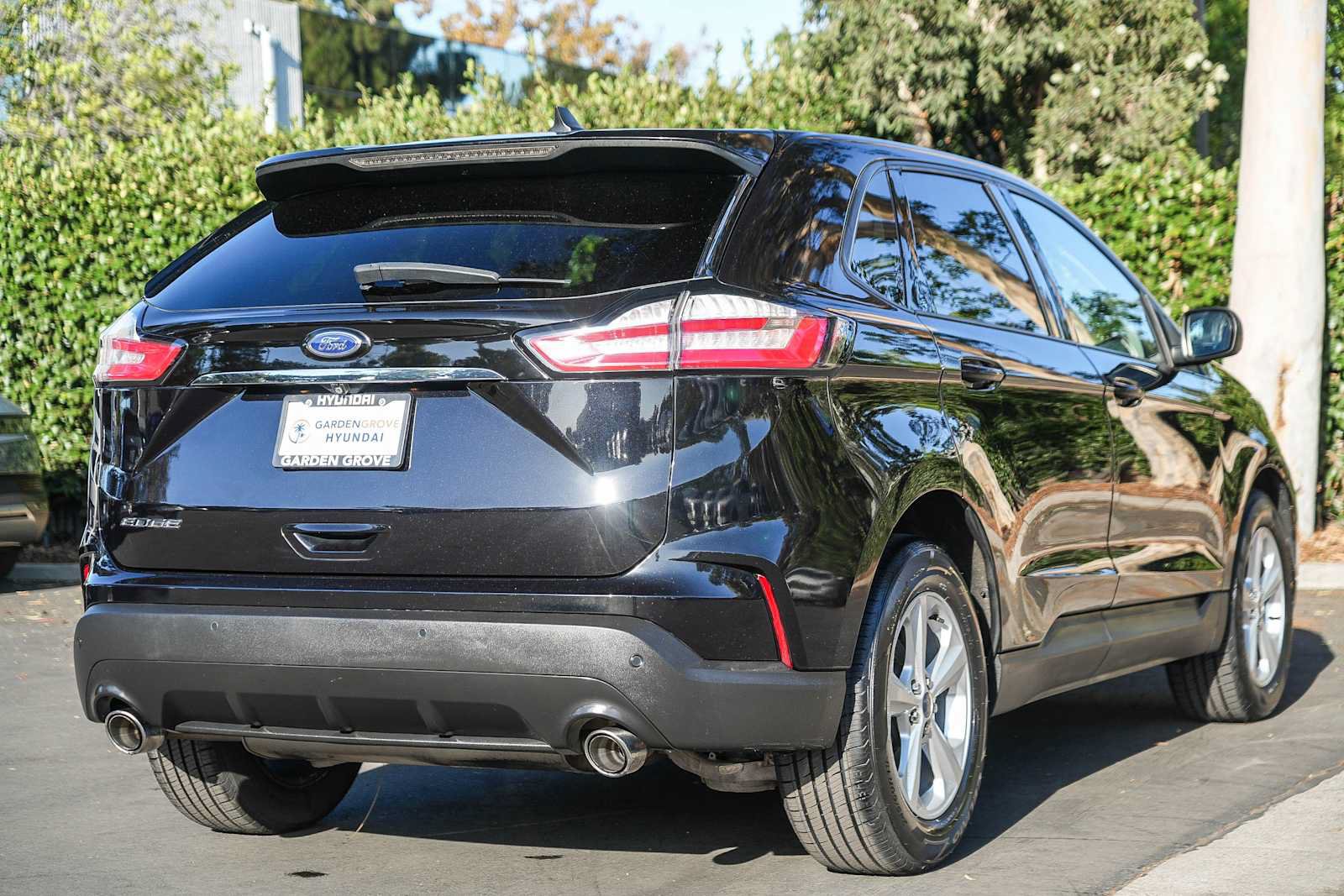 Used 2020 Ford Edge SE w/ Cargo Accessory Package AWD/4WD image 6