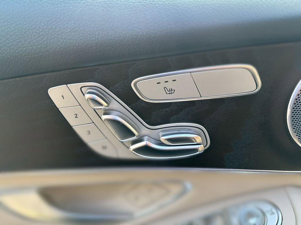 Used 2019 Mercedes-Benz GLC 350e 4MATIC image 14