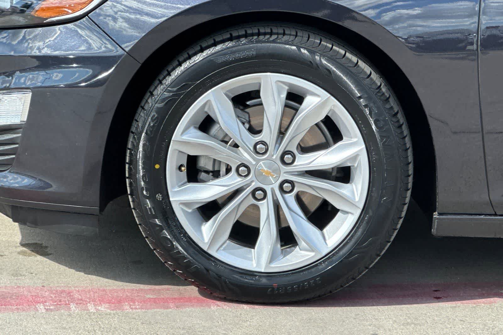 Used 2023 Chevrolet Malibu LT FWD image 34
