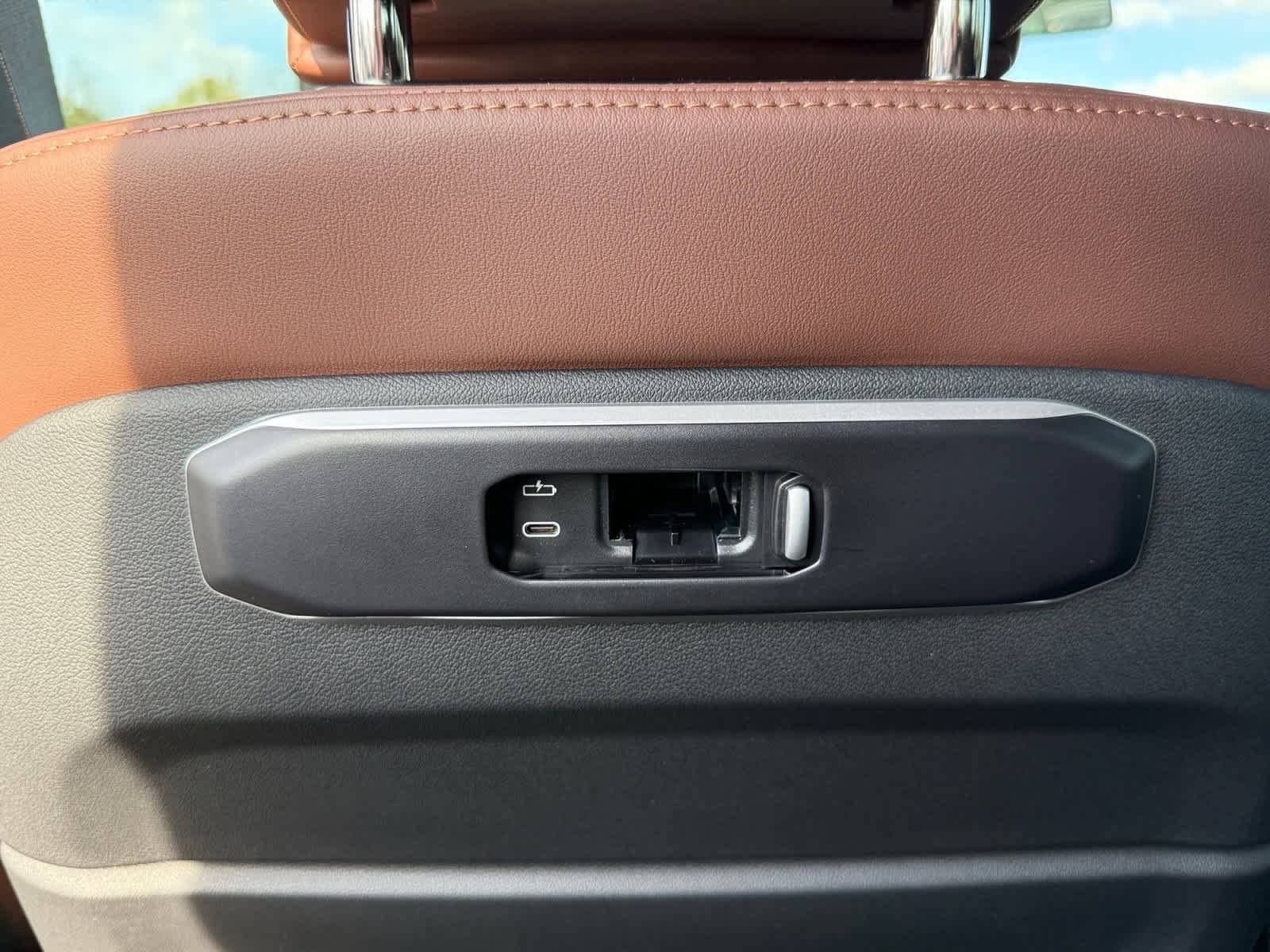 New 2026 BMW X5 xDrive50e image 32