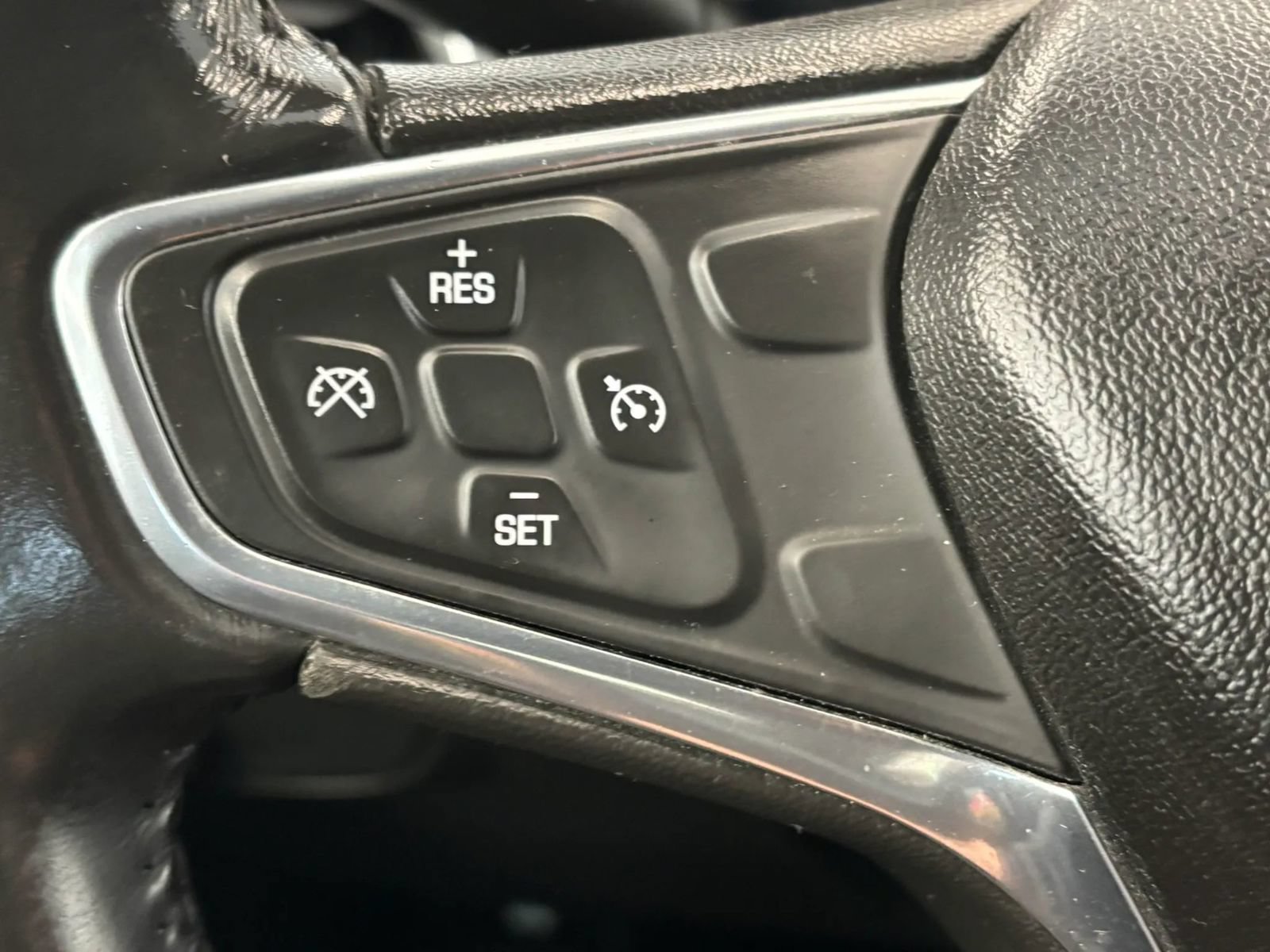 Used 2019 Chevrolet Equinox LT FWD image 46