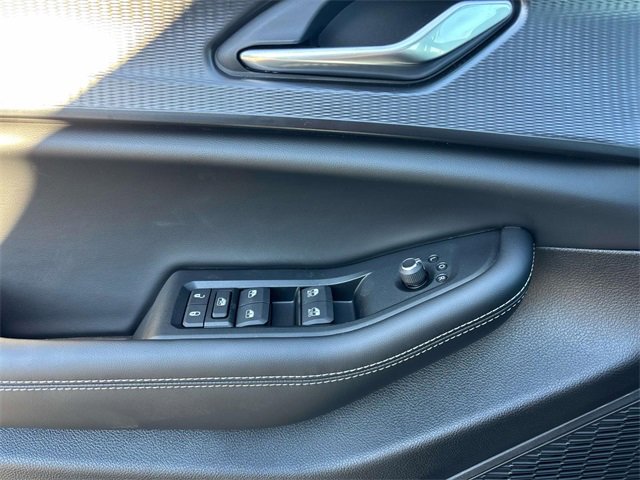 New 2025 Jeep Grand Cherokee Altitude image 9