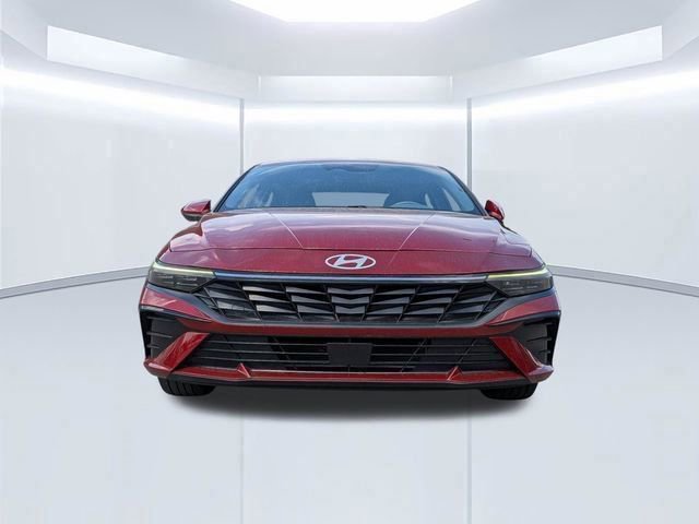 Certified 2025 Hyundai Elantra SEL FWD image 9
