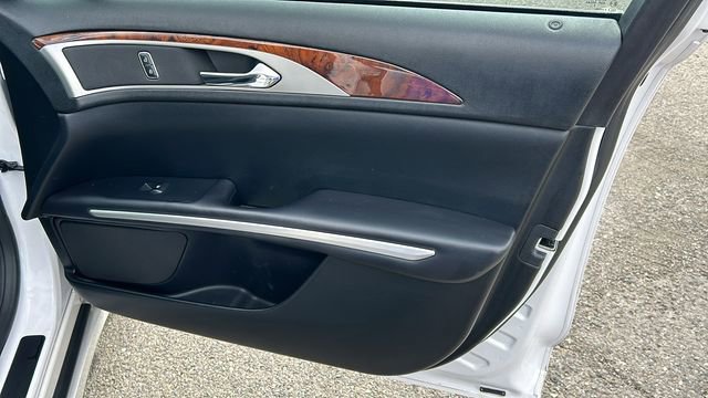 Used 2015 Lincoln MKZ Hybrid FWD image 10