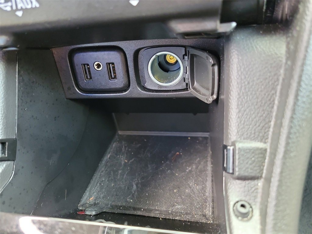 Certified 2022 Buick Encore Preferred w/ Safety Package image 33