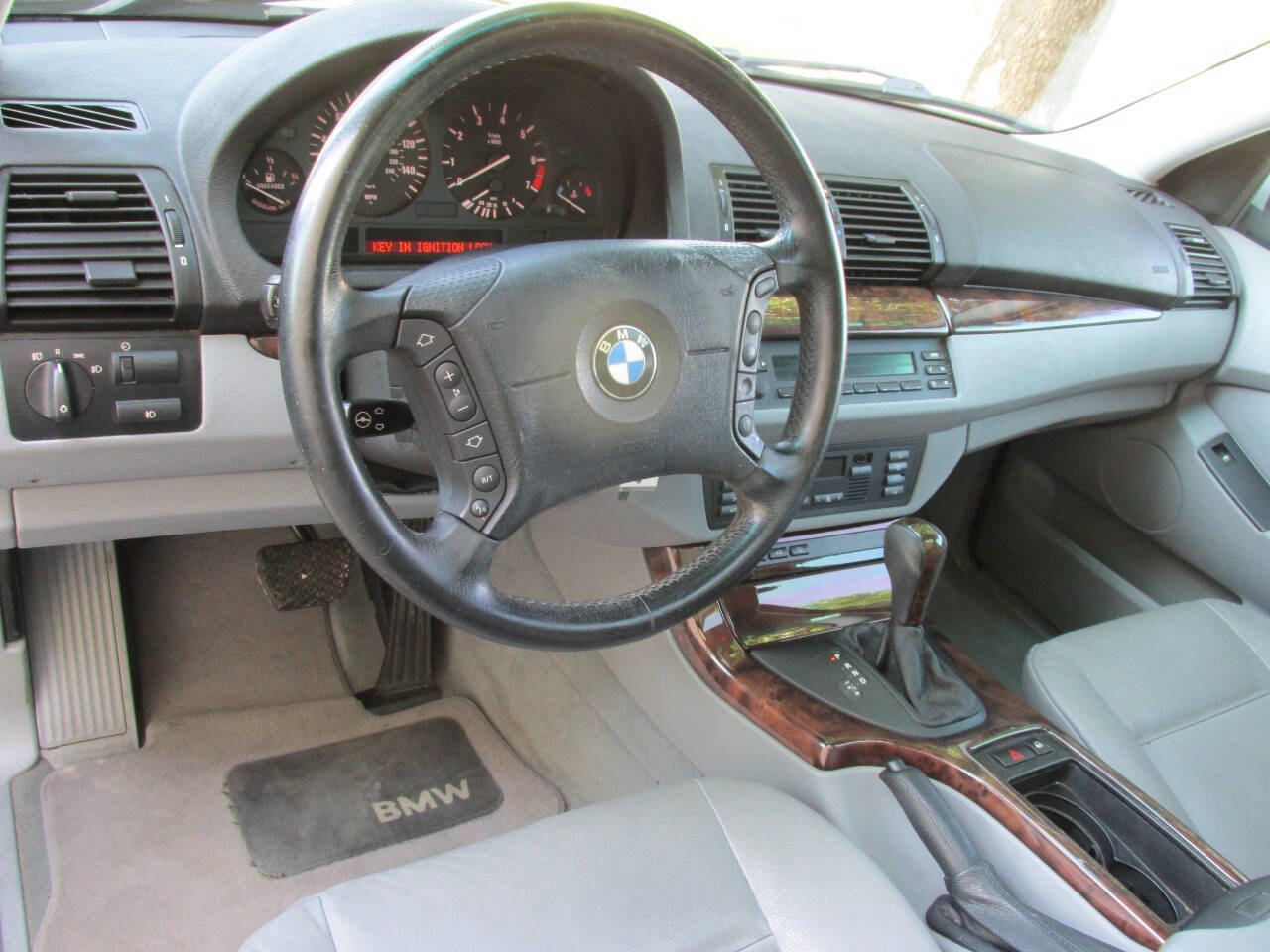 Used 2006 BMW X5 3.0i image 9