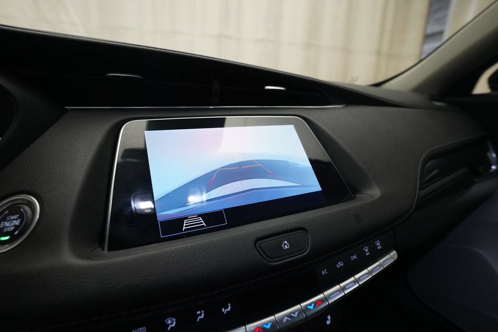 Used 2020 Cadillac XT4 Luxury w/ Cold Weather Package AWD/4WD image 19