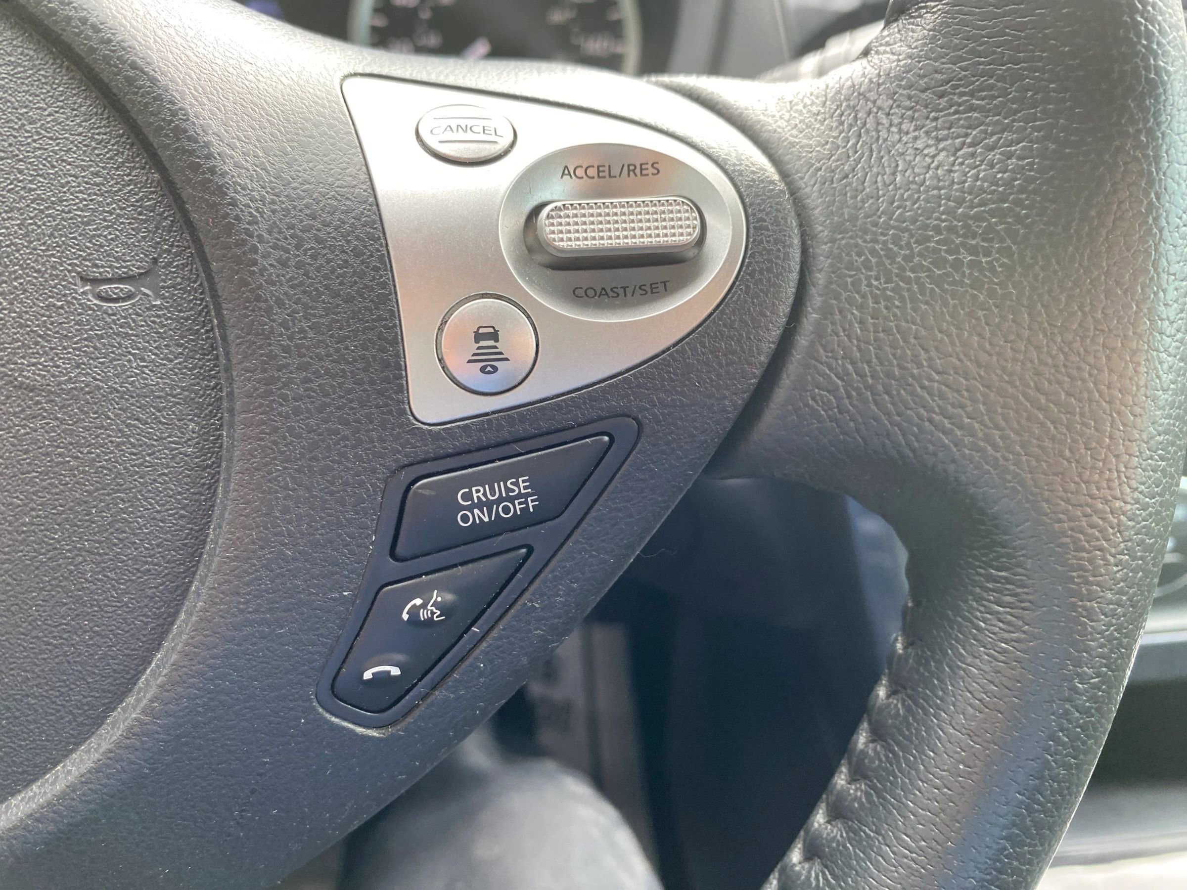 Used 2018 Nissan Sentra SR w/ SR Midnight Edition Package image 15