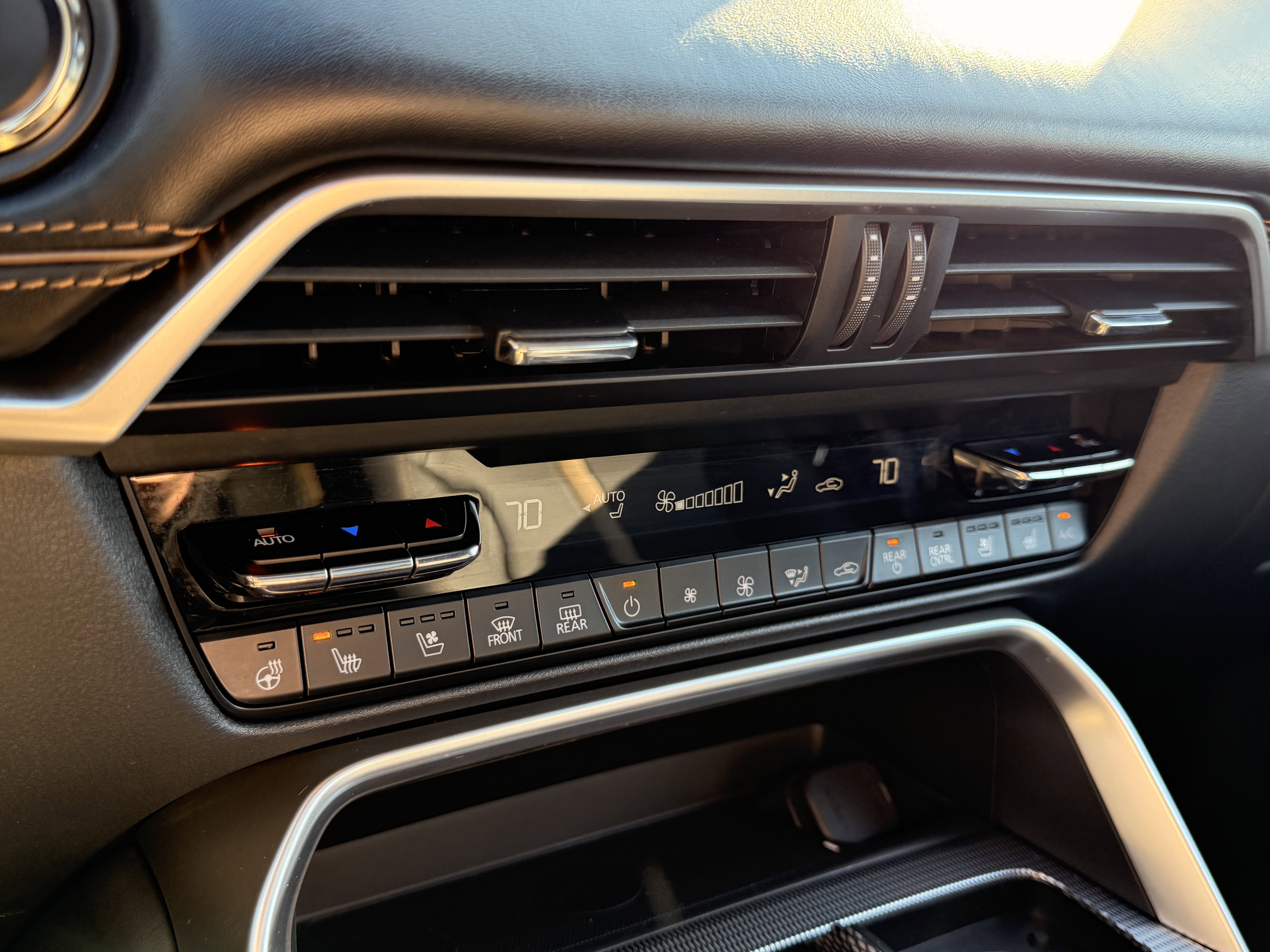 Certified 2024 MAZDA CX-90 Plug-In Hybrid w/ Premium Plus image 5