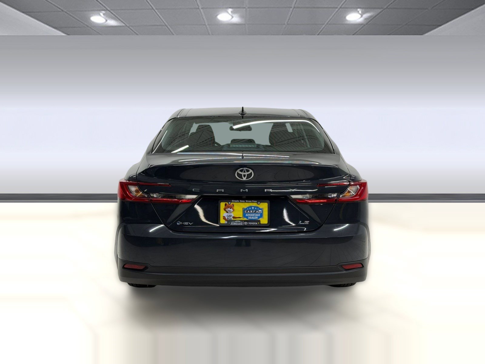 Used 2025 Toyota Camry LE FWD image 8