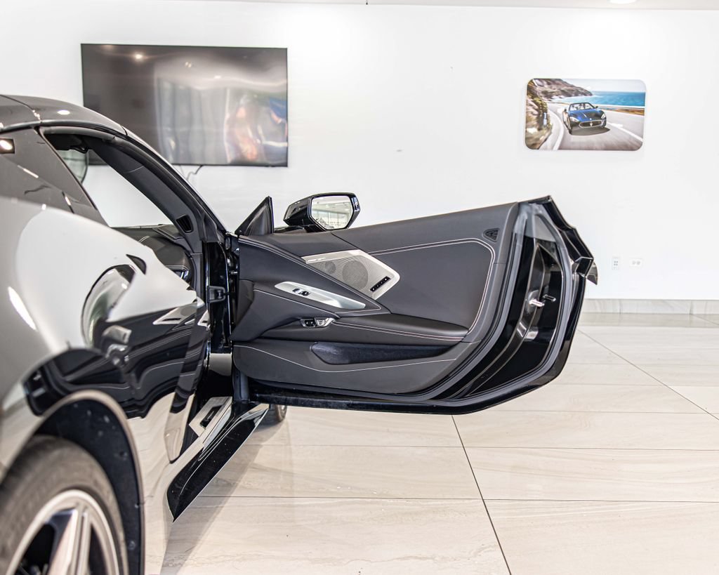 Used 2024 Chevrolet Corvette Stingray Preferred Cpe w/ Z51 Performance Package RWD image 30