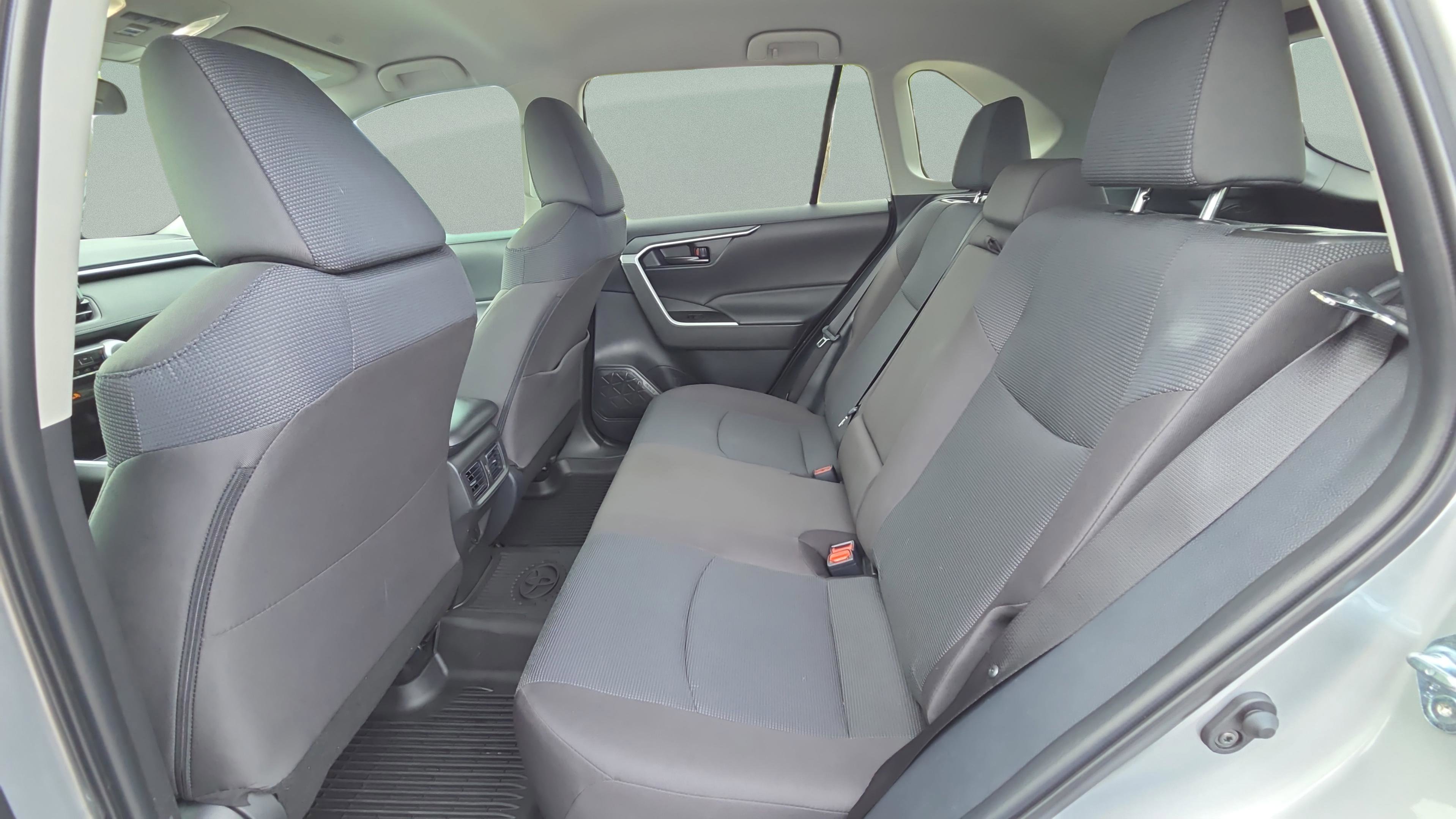 Certified 2025 Toyota RAV4 LE FWD image 11