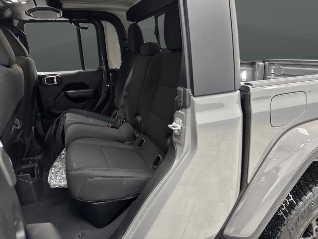 Used 2022 Jeep Gladiator Sport image 28
