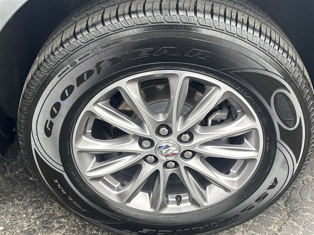 Certified 2023 Buick Enclave Essence w/ LPO, Floor Liner Package image 31